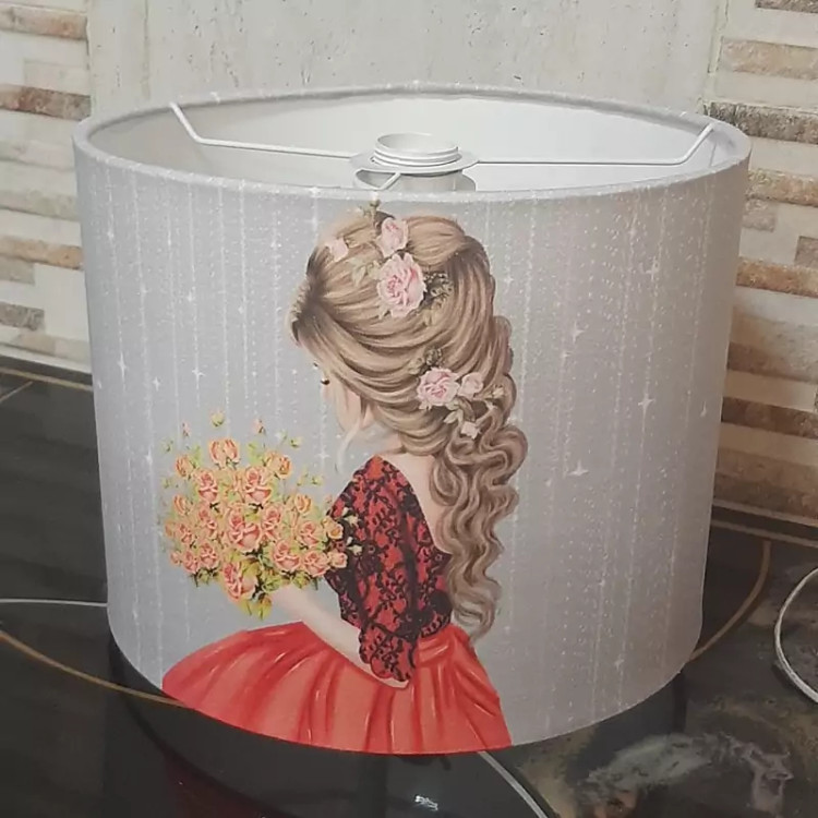 لوستر اتاق کودک طرح دختر با دسته گل
